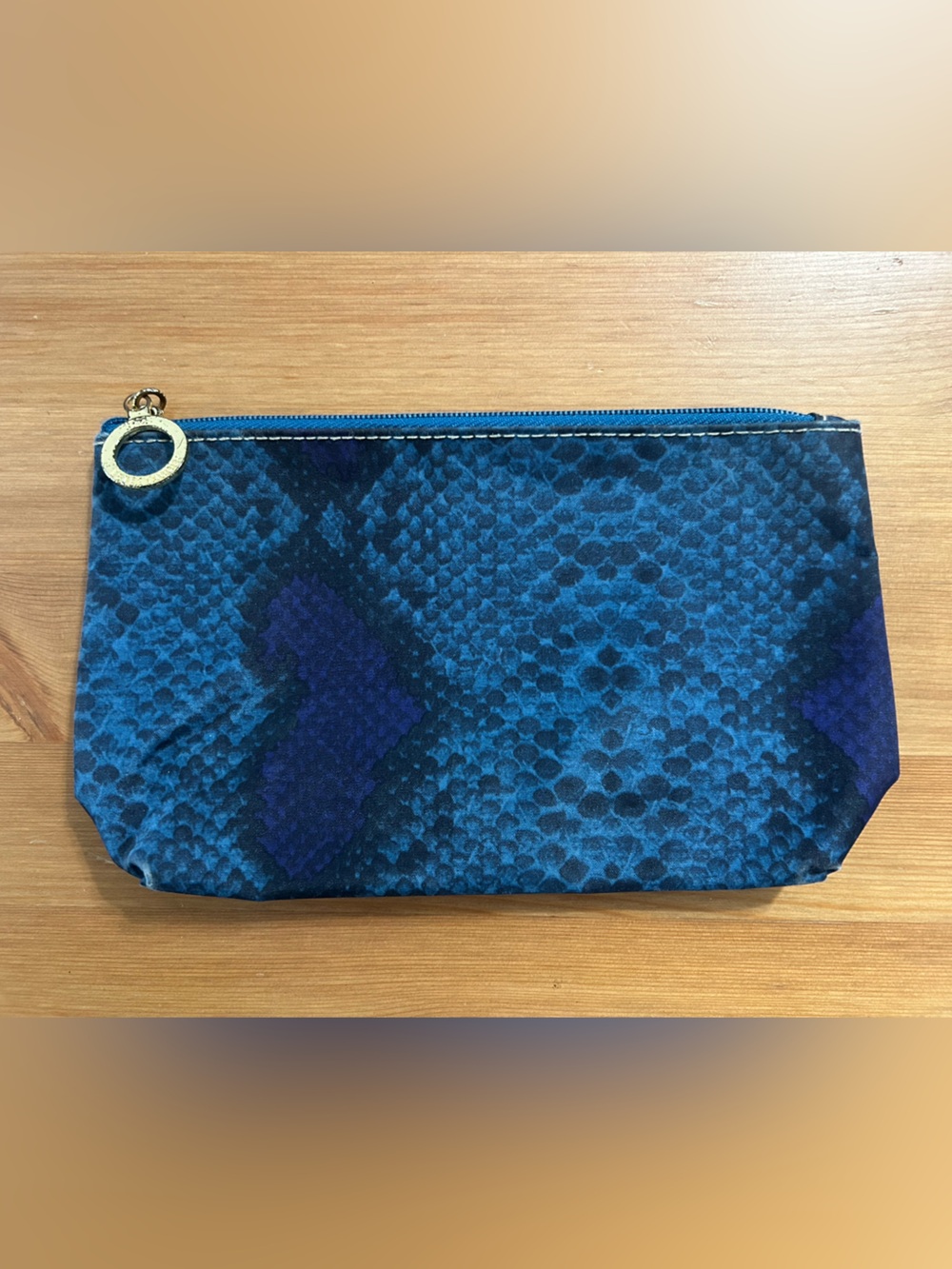 Estée Lauder make up bag